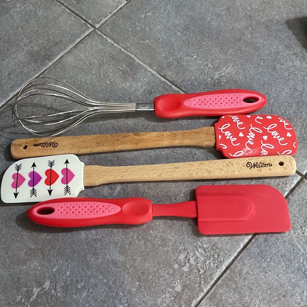 Wilton Red and White Love-Themed Utensil Set